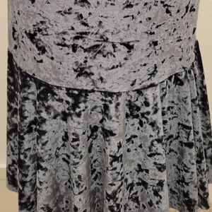 Size small Rokoko polyester shift dress.